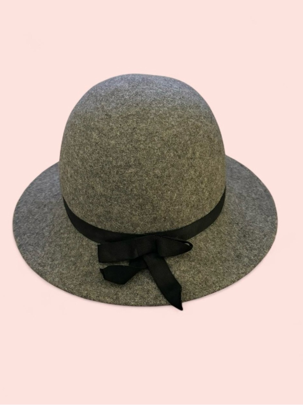 Vintage Doeskin 100% Wool Felt Gray Cloche Hat Black Ribbon Geo W Bollman USA
